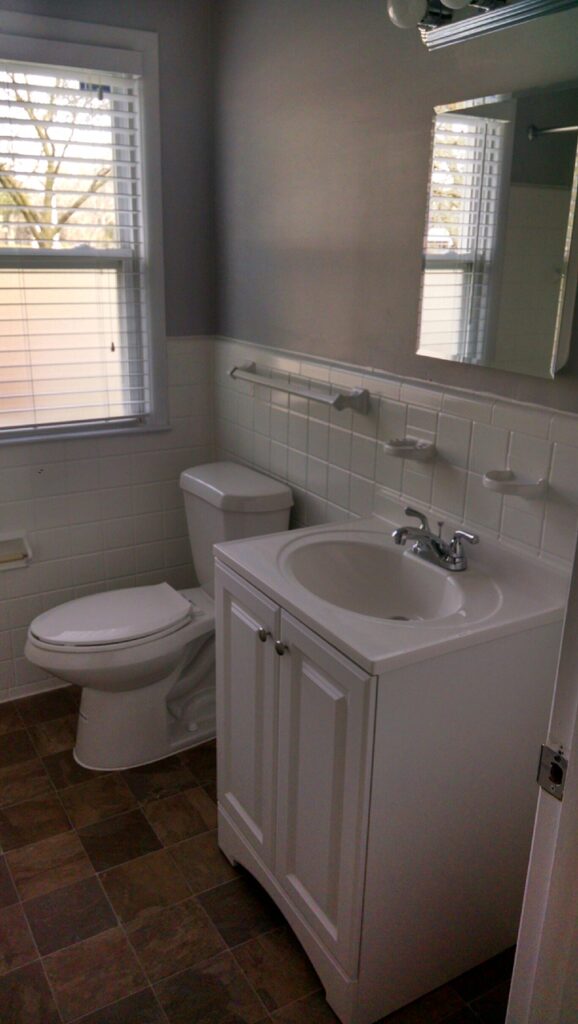 2 Bedroom / 1 Bath Apartment - Bathroom