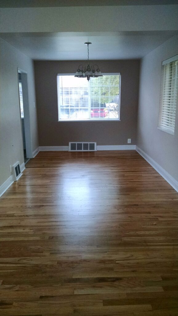 2 Bedroom / 1 Bath Townhome - Renovated 13 x 9 Dining Rm