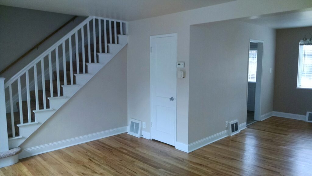 2 Bedroom / 1 Bath Townhome - Renovated 2 Bed Town Home