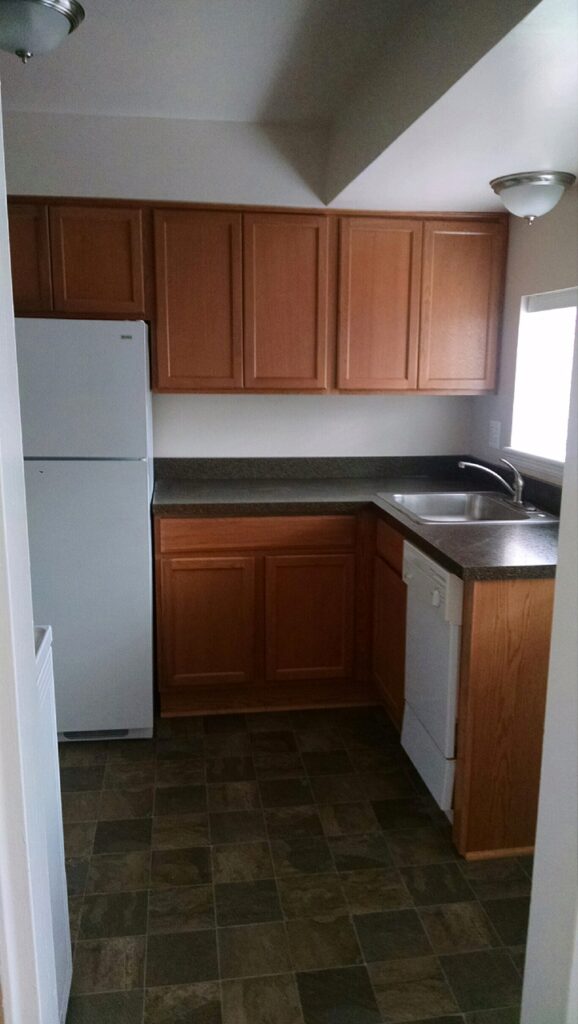 2 Bedroom / 1 Bath Townhome - Renovated 9 x 11 Kitchen